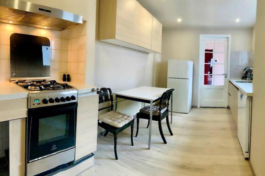 Apartamento Cosy House In The Heart Of The Center! Oostburg Exterior foto